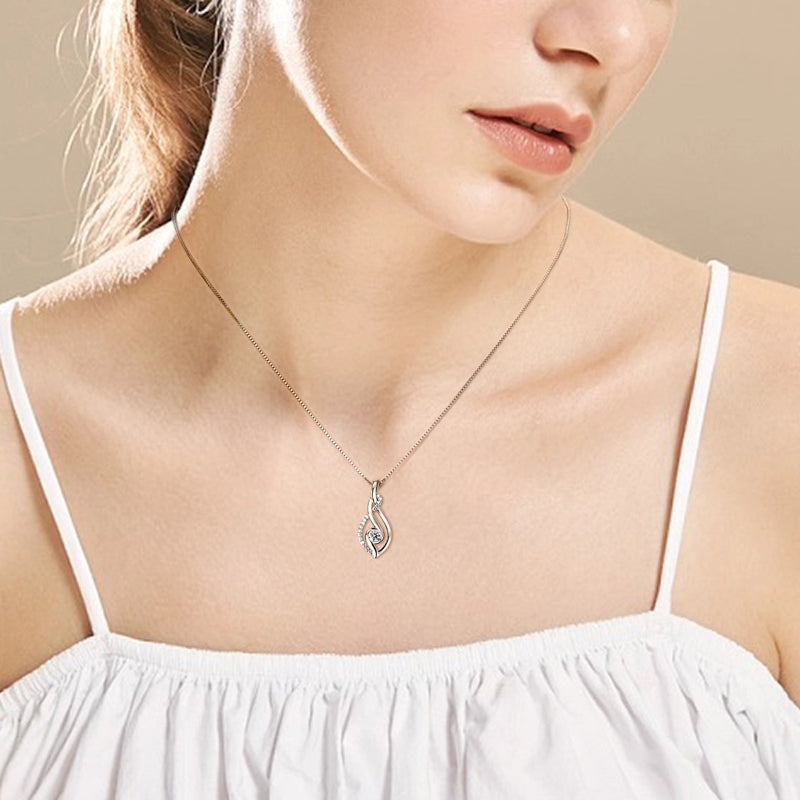 DEVILLE - Diamond Pendant Necklace