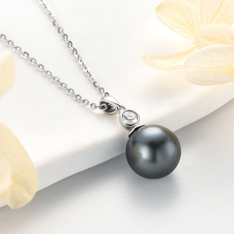 IRIS - Tahitian Black Pearl & Diamond Necklace